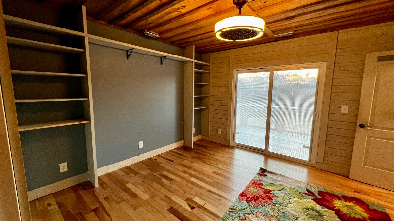 Building Photo - 3320 Sullivan Rd