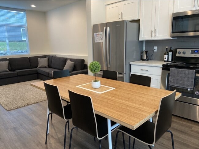 Building Photo - 4703 9th Ave NE