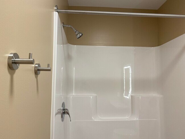 Building Photo - 83 Hanover St