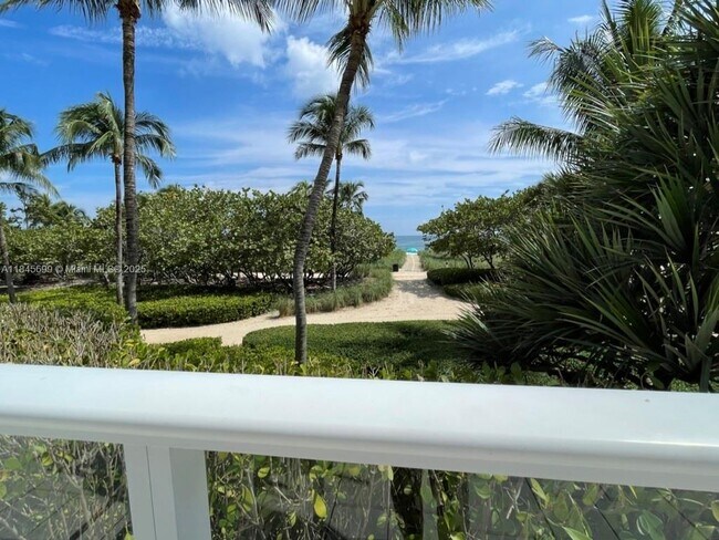Building Photo - 10185 Collins Ave