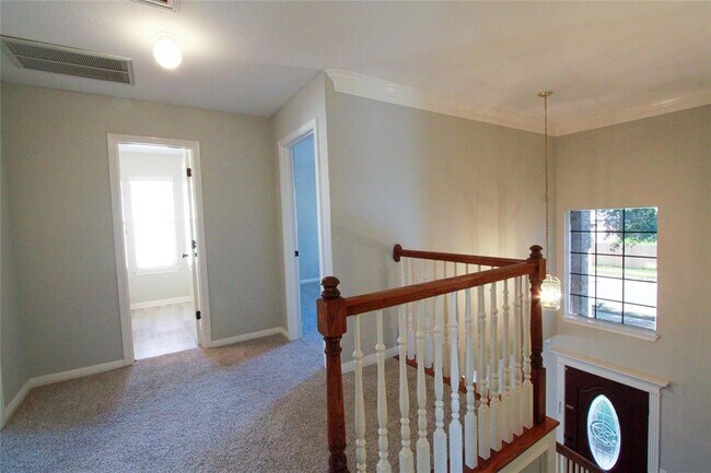 Building Photo - 15120 Plowshare Dr