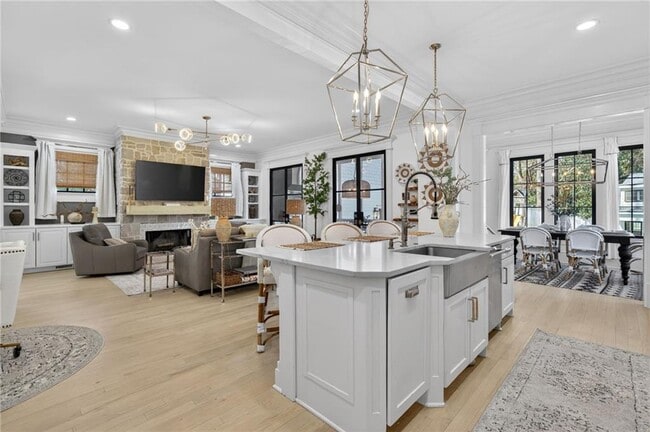 Building Photo - 1812 Wellbourne Dr NE