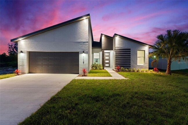 Building Photo - 119 Tulip Ln