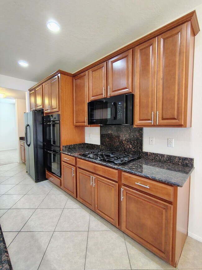 Building Photo - 10095 Lady Apple Dr