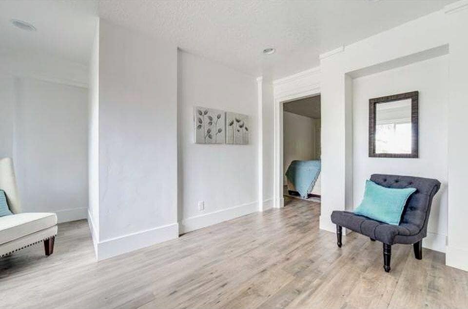 Front room - 2689 Highland Dr