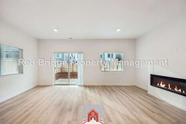 Building Photo - 2795 S Heather St