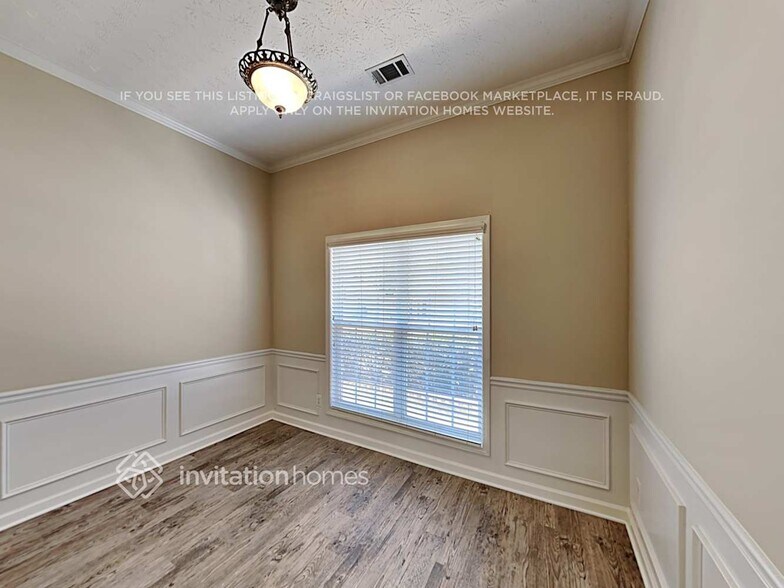 Building Photo - 1212 Liverpool Pointe