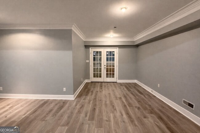 Building Photo - 269 W Hermitage Rd NE