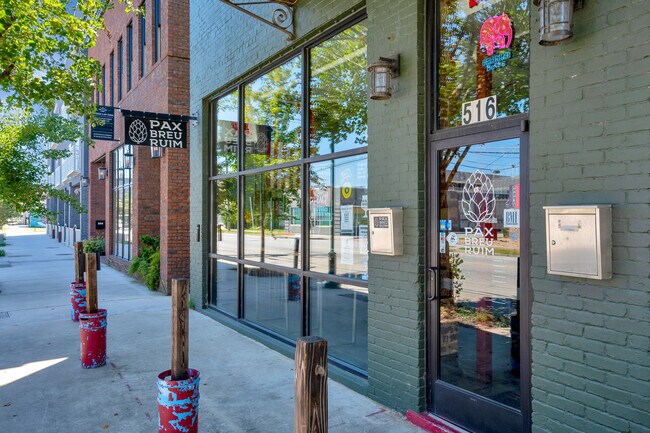 Building Photo - 550 E Main St