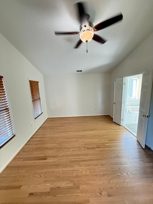 Building Photo - 10130 Treble Ct