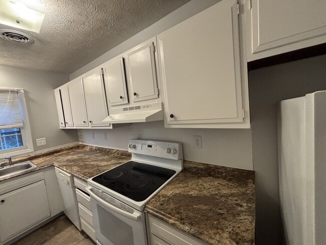 Building Photo - 201 Southway Garden Rd