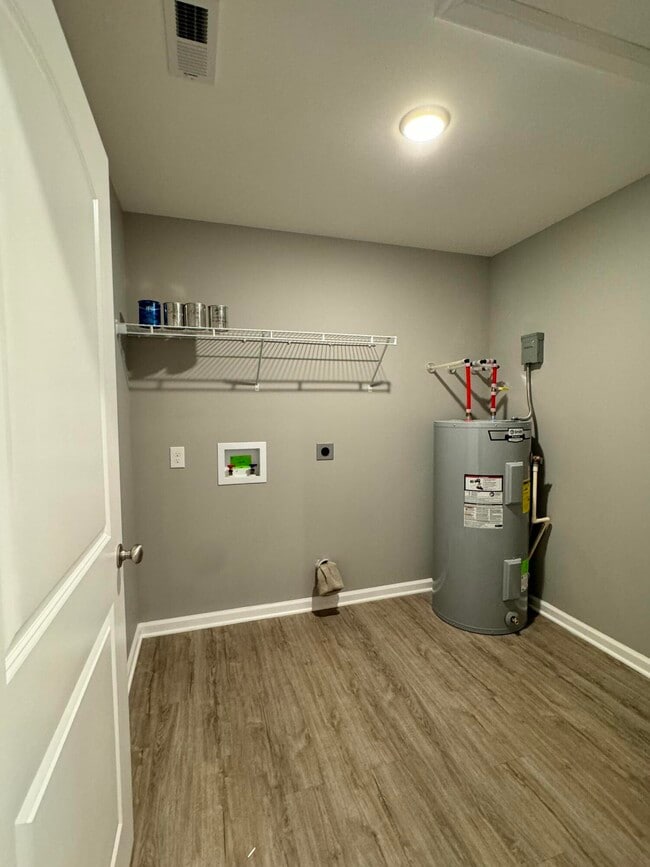 Building Photo - 401 Skaggs Blvd