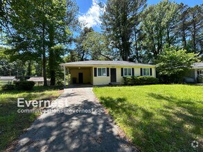 Building Photo - Cozy 3-Bedroom Home in Prime Location / Pe...