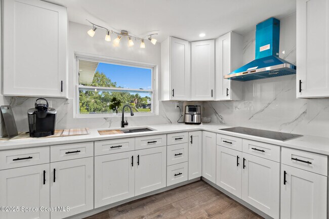 Building Photo - 250 Alabama Ave