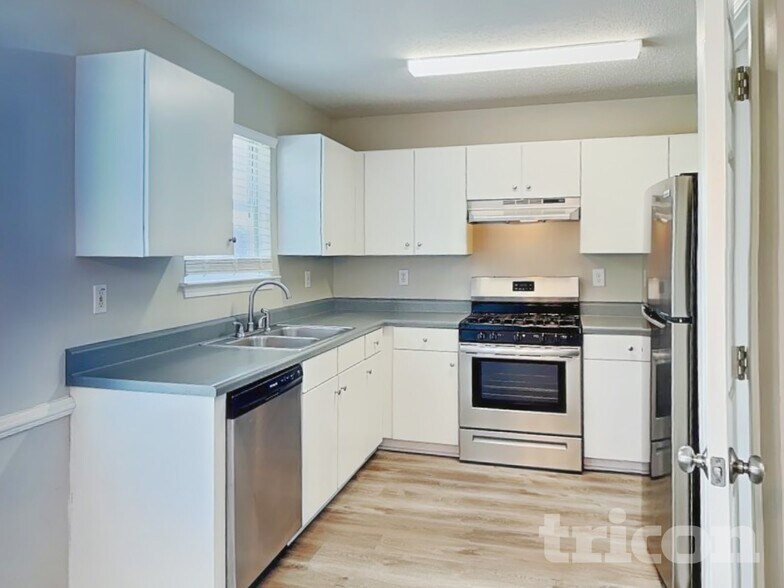Building Photo - 1057 Misty Meadows Point