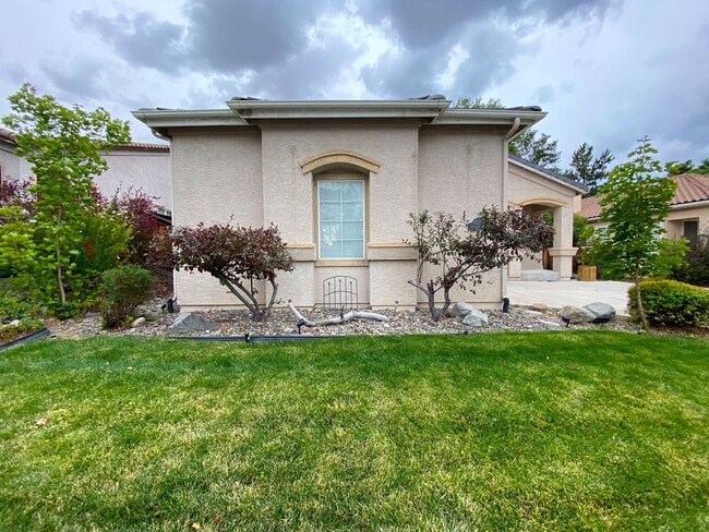 Building Photo - Near Disc Drive - Sparks Single Story 3 Bedroom House