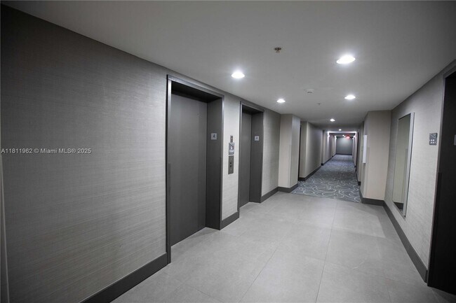 Building Photo - 770 Claughton Island Dr