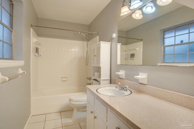 Building Photo - 1400 N D St