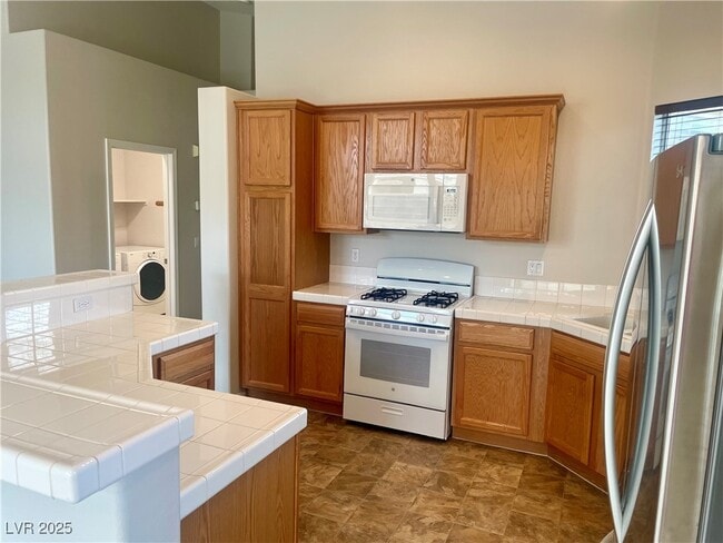 Building Photo - 7412 Bedford Pine Ct