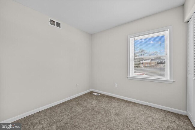 Building Photo - 9786 Whiskey Run