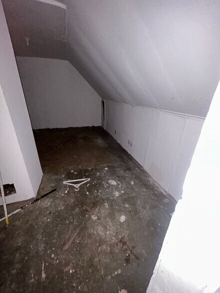 Building Photo - 1811 W Millman St