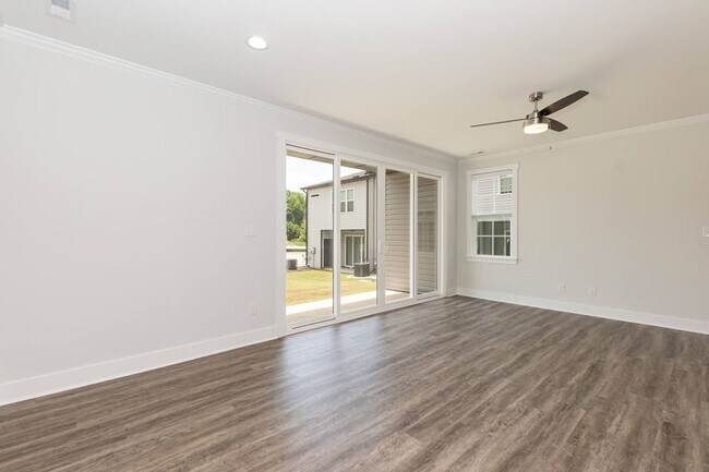 Building Photo - Brand New Corner Townhome in Rolesville!