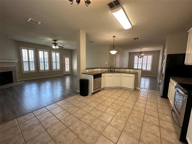 Building Photo - 7201 Lazy Meadow Ln