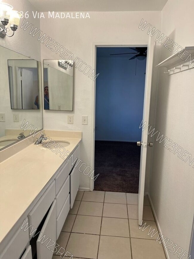 Building Photo - 2636 Vía Madalena