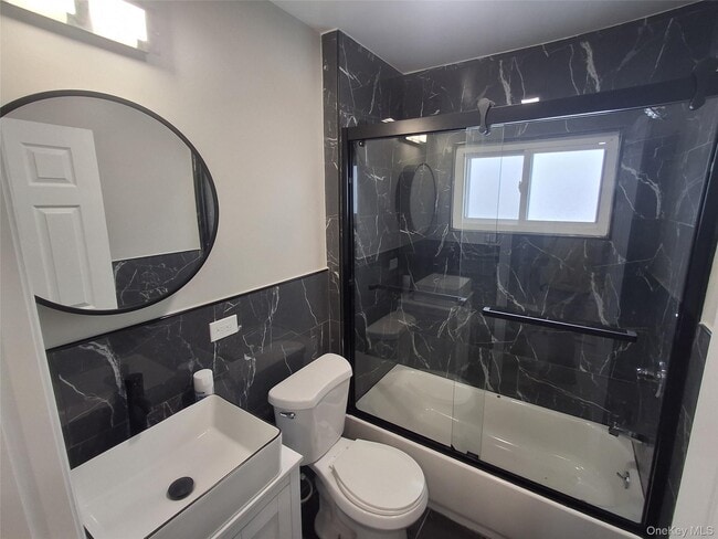 Building Photo - 194-14 115th Rd