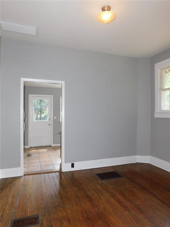 Building Photo - 541 NE 11th St