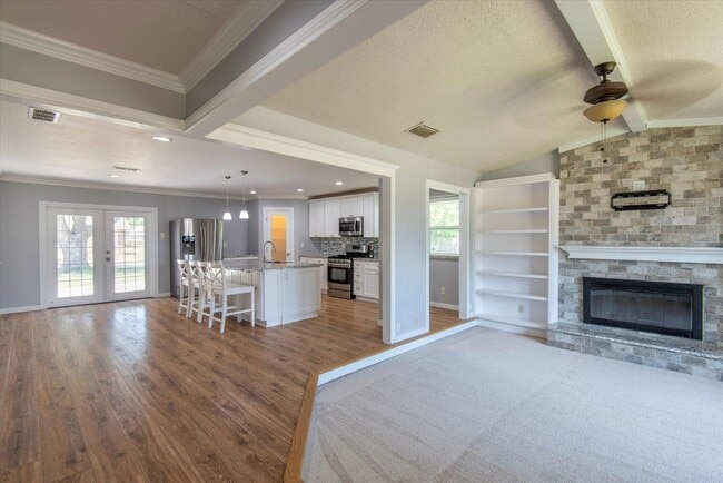 Building Photo - Now available for immediate move-in!
