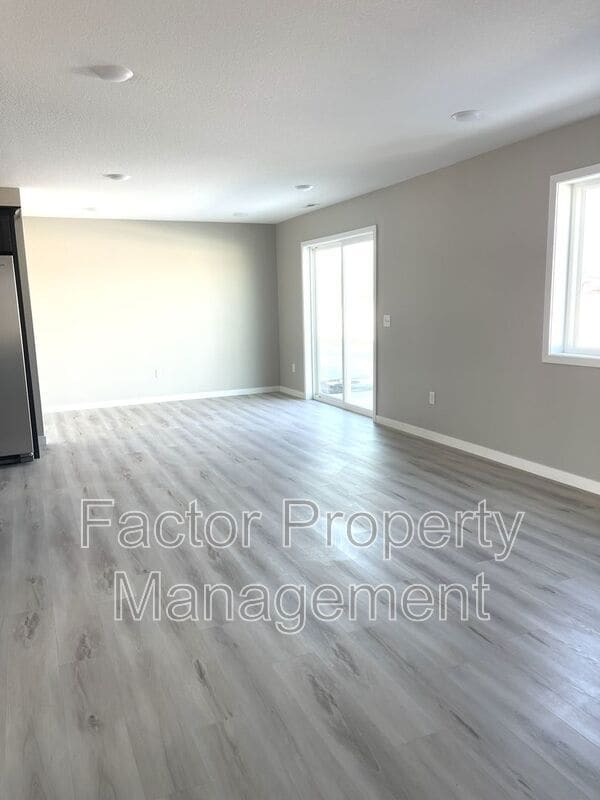 Building Photo - 3130 Scotch Ln