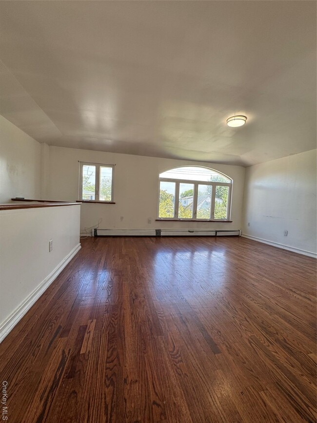 Primary Photo - 129-12-129145 145th St