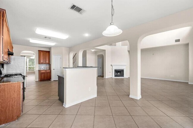 Building Photo - 1209 Laurel Oak Trail