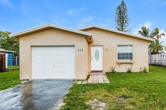 Building Photo - 425 SW 74th Ave