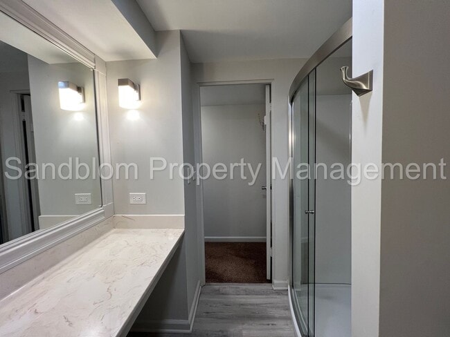 Building Photo - For Lease | Riverside Condo | Available Now!