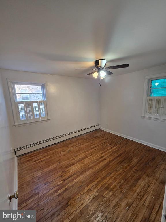 Building Photo - 926 Green Ln