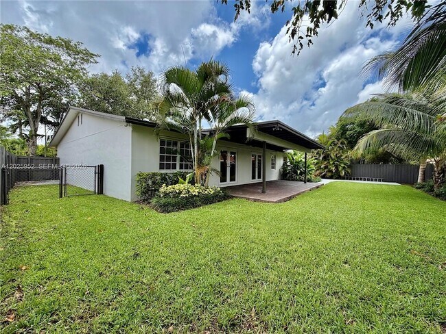 Building Photo - 7711 SW 131st Ave
