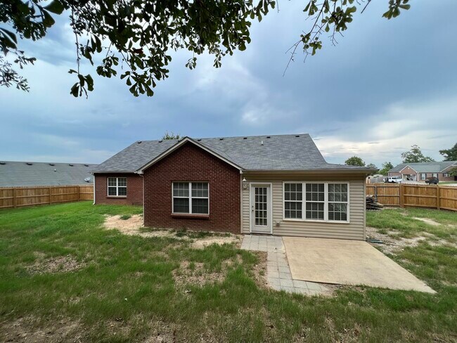 Building Photo - 707 Porter Ln