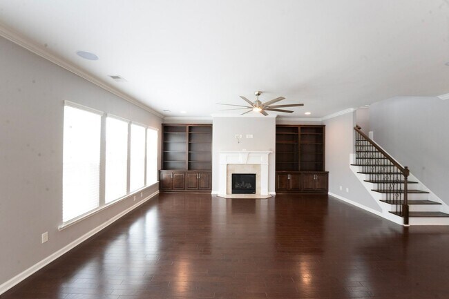 Building Photo - Coming Available!