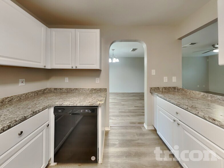 Building Photo - 9806 Burr Press Ln