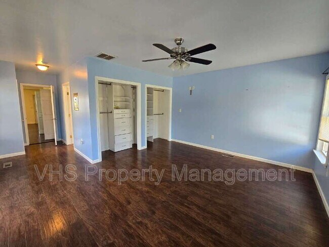 Building Photo - 10989 Muddy Run Ln