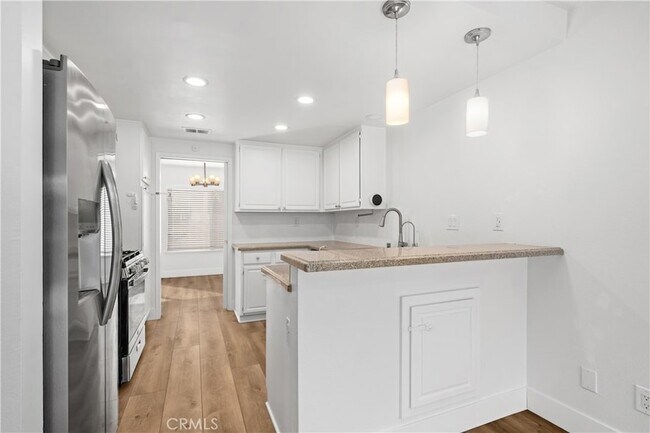 Building Photo - 25702 Seaside Dr