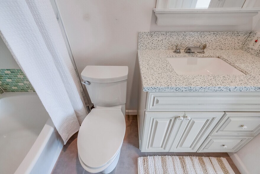 Building Photo - 2308 Schader Dr