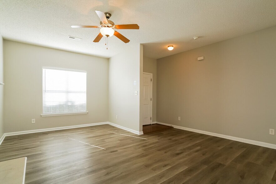 Building Photo - 7028 Paint Rock Ln