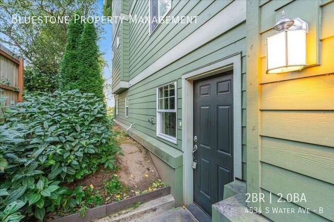 Building Photo - 4534 S Water Ave