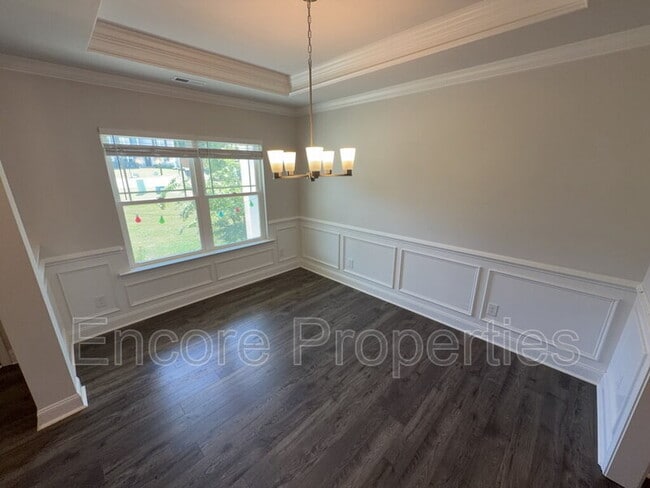 Building Photo - 38 Knotty Pine Dr