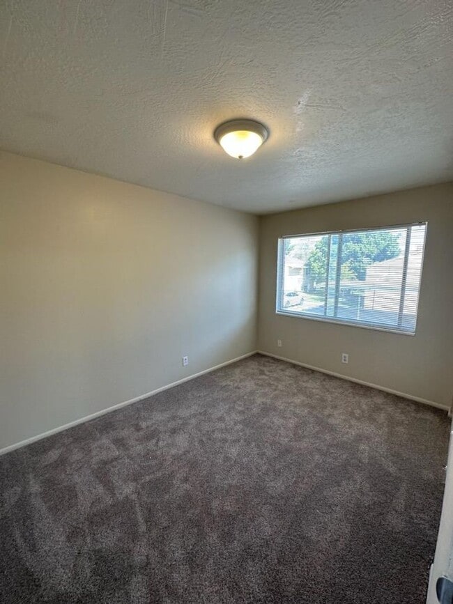 Building Photo - 4642 S Arlington Park Dr