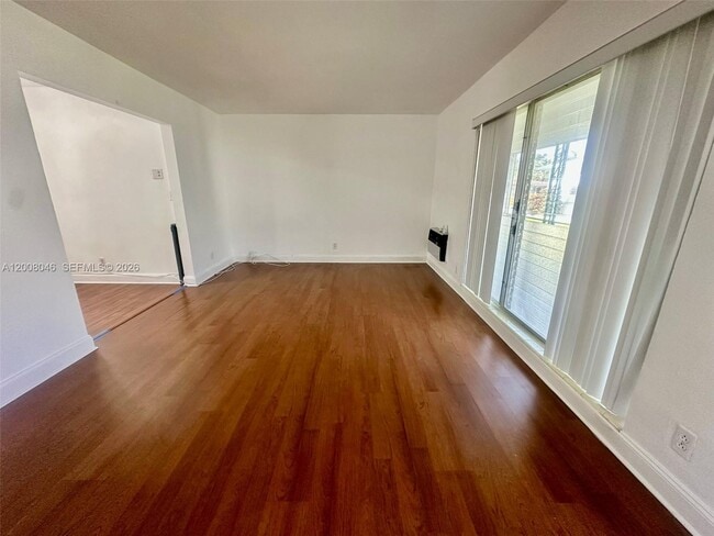 Building Photo - 1520 Garfield St