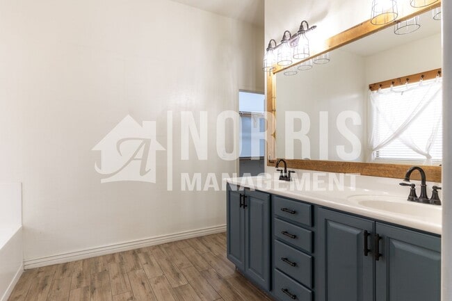 Building Photo - Beautiful Home in Villago Community